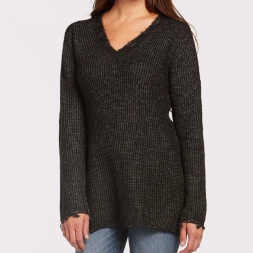 Evereve V-Neck Distressed Tunic Sweater